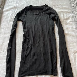 Lululemon swiftly long sleeve top-size 2